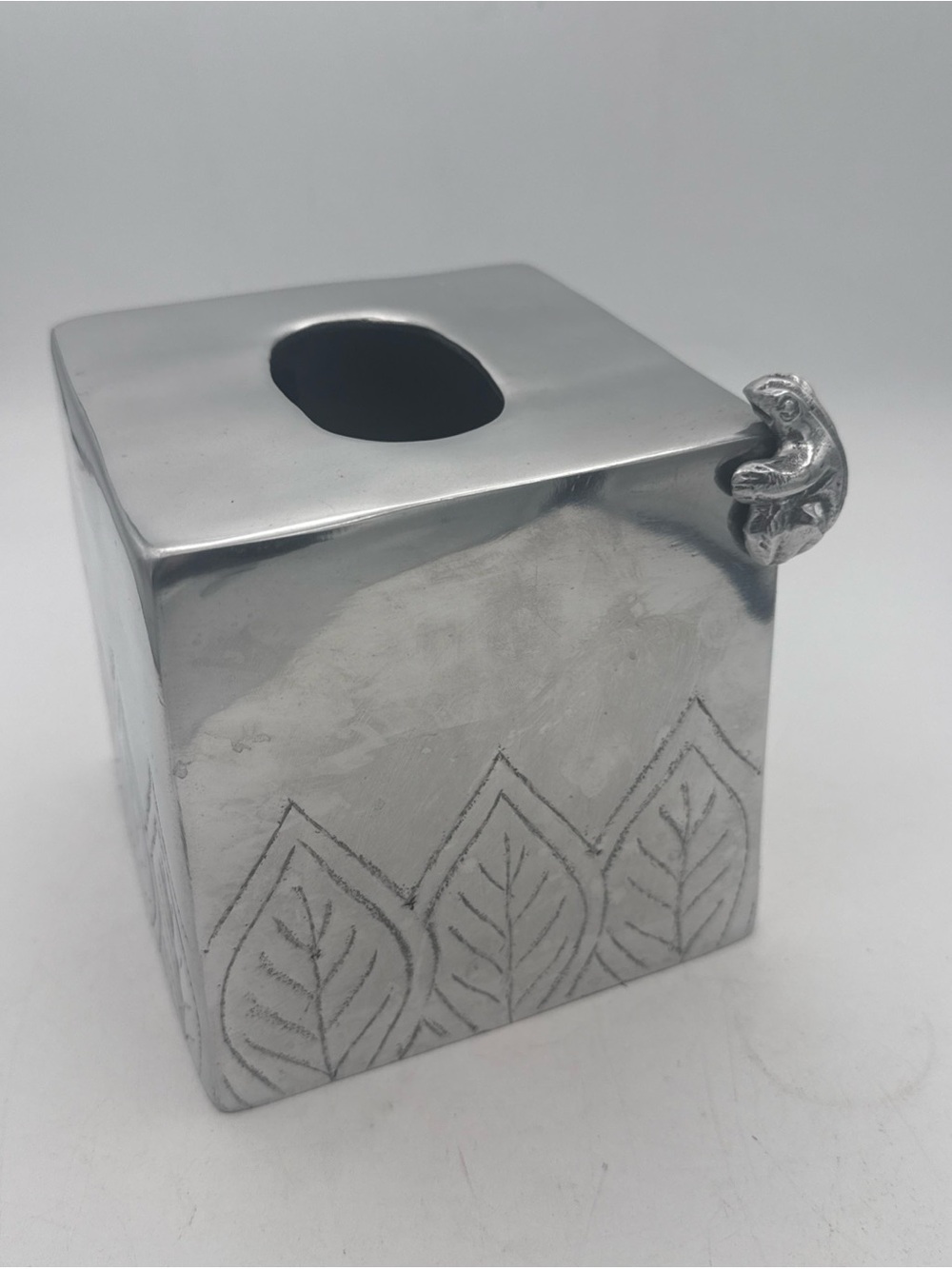 Vintage Paradigm Exclusives India Metal Tissue Box Cover Square Etched Leaf Frog